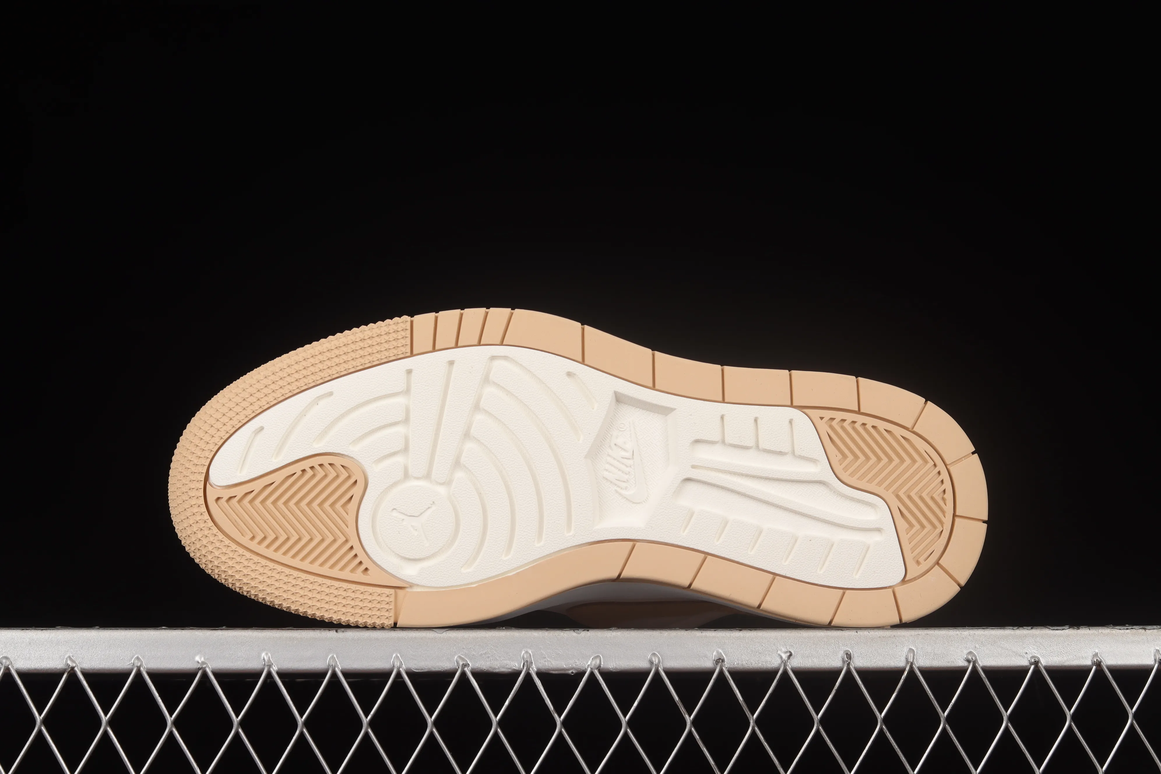 All categories Air Jordan Jordan series basketball shoes Air Jordan 1 Low Air Jordan 1 Elevate Low SE "Wolf Grey" Little AJ thick-soled retro basketball shoes DH7004-102